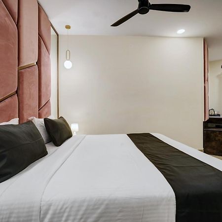 Astra Hotels & Suites - Koramangala Бангалор Екстериор снимка