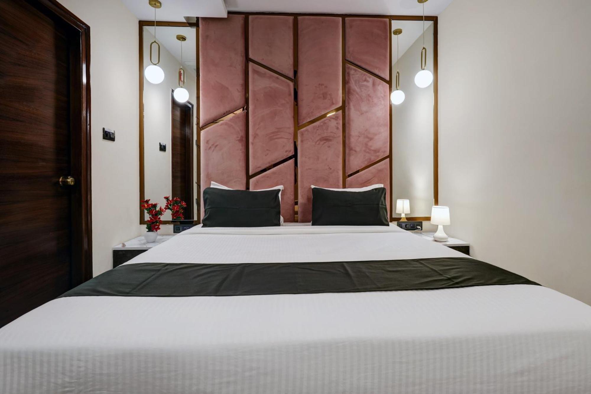 Astra Hotels & Suites - Koramangala Бангалор Екстериор снимка