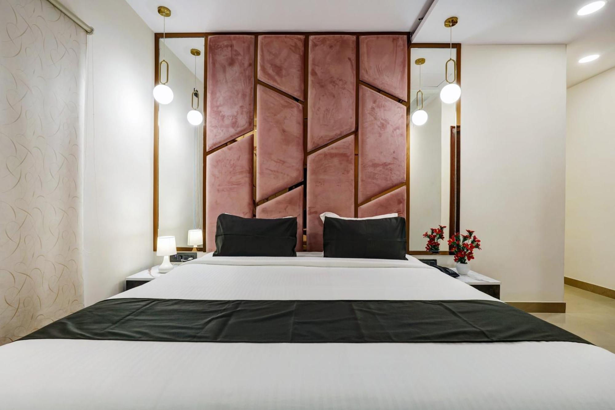 Astra Hotels & Suites - Koramangala Бангалор Екстериор снимка
